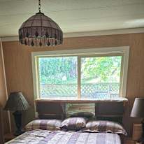 DIANNE BELLIVEAU's room