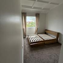 Huongly Ng's room