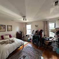 Shana Oshin's room