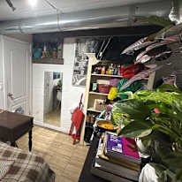 H Evan Cohen's room