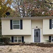 Carolina Realty Link's room