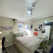 Frankie Whitewood's room