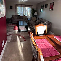 Leslie's room