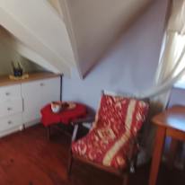 Dee's room