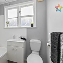 Mona KUKNOOR's room