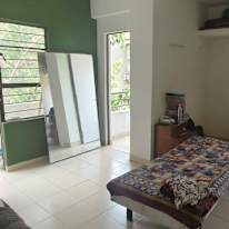 Meer's room