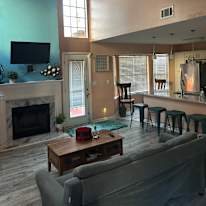 Dee's room