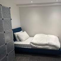 Maks's room
