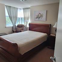 Leslie's room