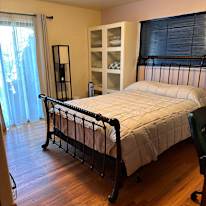 robert's room