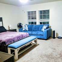 SHUKRI ROBINSON's room