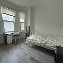 Lolo's room