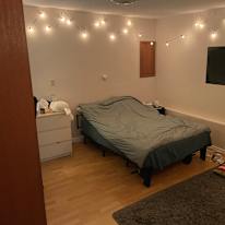 Ilies Fkari's room