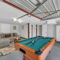 lifedoorrentals's room