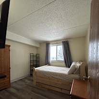 Mercedes's room