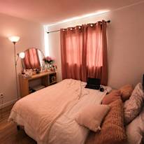 Mo's room