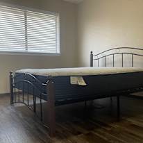 Co-Live Dallas's room