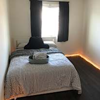 Dallas Earle's room