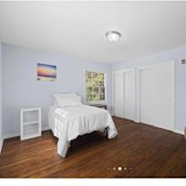 Der Cruz's room