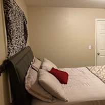 Tida's room