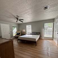 Gal's room