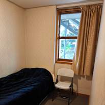 Hu's room