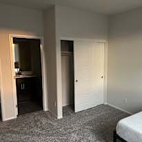 Shuo's room