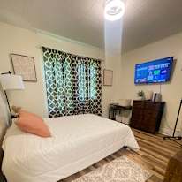 Lotus Consulting and Management LLC's room