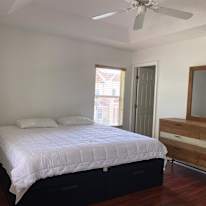 Laura Mateus's room