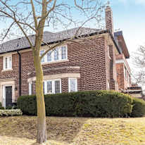 Rental property's room