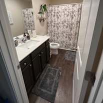 CQ Consultants, LLC's room