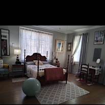 Brenda Joyce Lindsay-earle's room