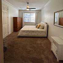 Ena's room