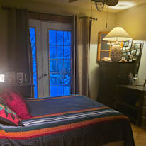 Suzanne Del RIZZO's room