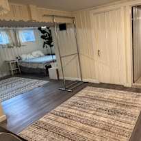 JACKIE HYOUNG's room