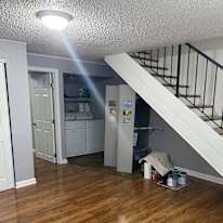 Leslie's room