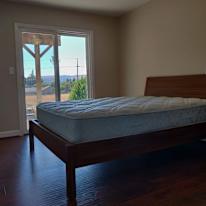 Yi's room