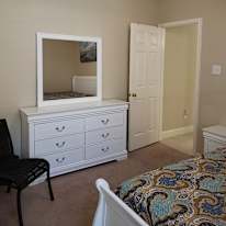 Hong's room