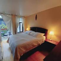 Roman dee's room
