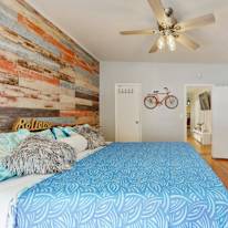 Yvette's room