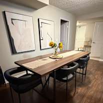 Carlos's room