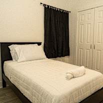 Koaleh Homes's room