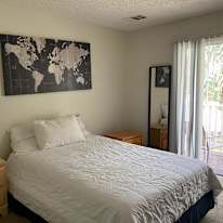 Laura Mateus's room