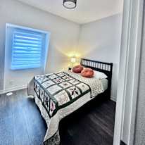 Spruce Pine Cres's room
