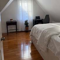 Yoya Henriquez's room