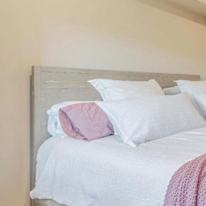 Vi's room