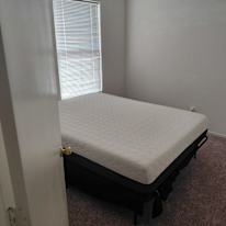 Mauricio's room
