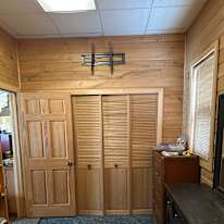 Tom's room