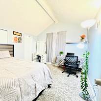 Vivian's room