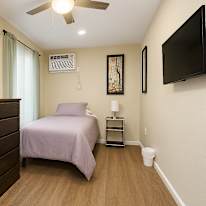 Magali A.'s room